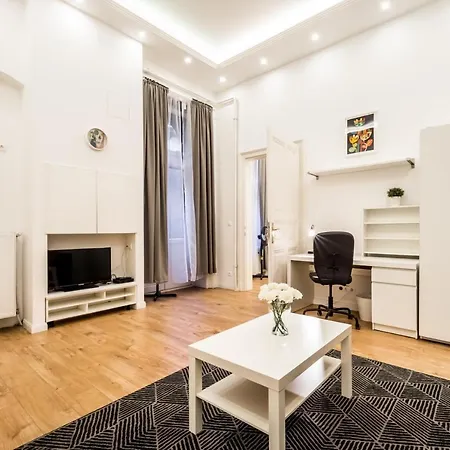 Hello Downtown Ferenc 34 شقة